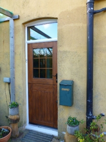 <h5>Stable Door</h5>