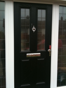<h5>Composite front door and side screens</h5>